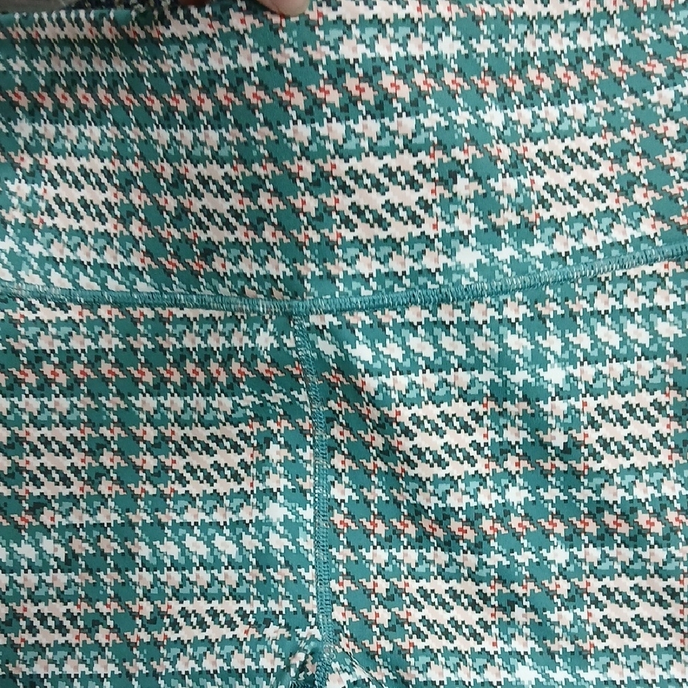 Fabletics RARE Green Plaid Houndstooth Print Legging Lg NWOT Holiday - Picture 5 of 8